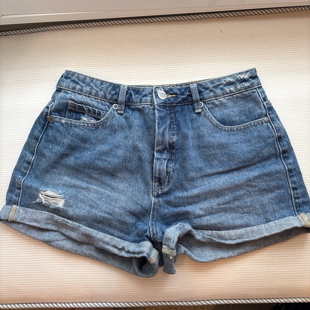 Classic High-Waist Blue Denim Shorts
